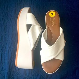 *New* SAB Made in Italy Leather Wedge Sandals